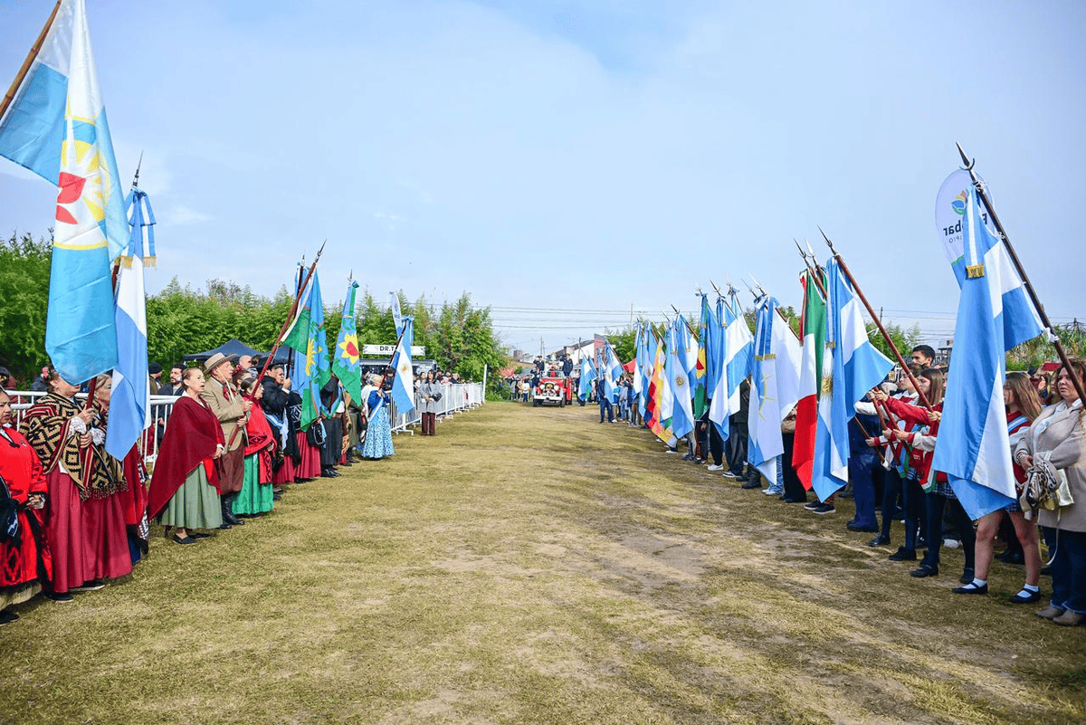 Tradición, cultura y solidaridad: así se vivió el 216° aniversario de la Revolución de Mayo en Escobar 1 image 126