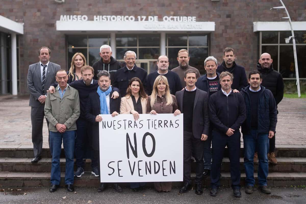 La Liga de Intendentes de la Provincia de Buenos Aires volvió a reunirse en San Vicente 1 WhatsApp Image 2026 08 05 at 7.27.39 PM