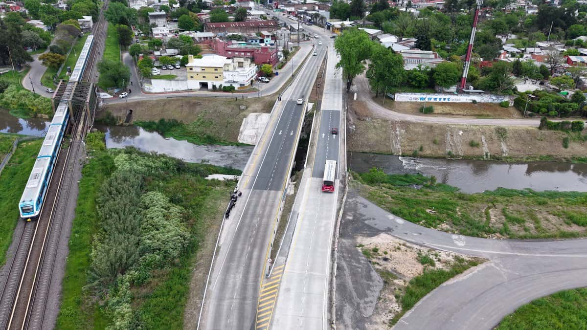 Mariel Fernández y Gabriel Katopodis inauguraron un nuevo puente sobre el Río Reconquista en Paso del Rey 1 4
