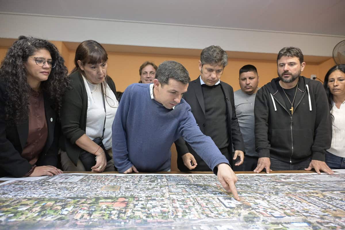 Kicillof y Lanús recorrieron la nueva base de la UTOI en San Isidro, que ya cuenta con 100 efectivos 1 DON5272 scaled