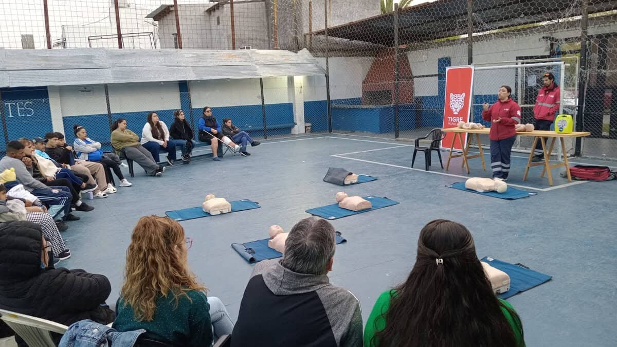 Tigre brindó capacitaciones en RCP y uso de desfibriladores en clubes e instituciones barriales Tigre brindó capacitaciones en RCP y uso de desfibriladores en clubes e instituciones barriales